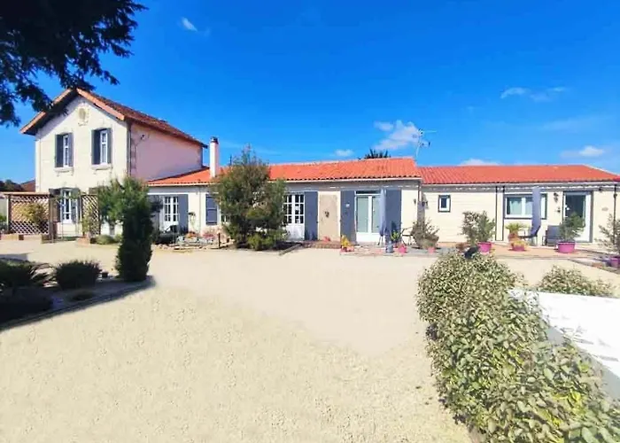 Habitación en casa particular Avec Terrasse - Vue Jardin *